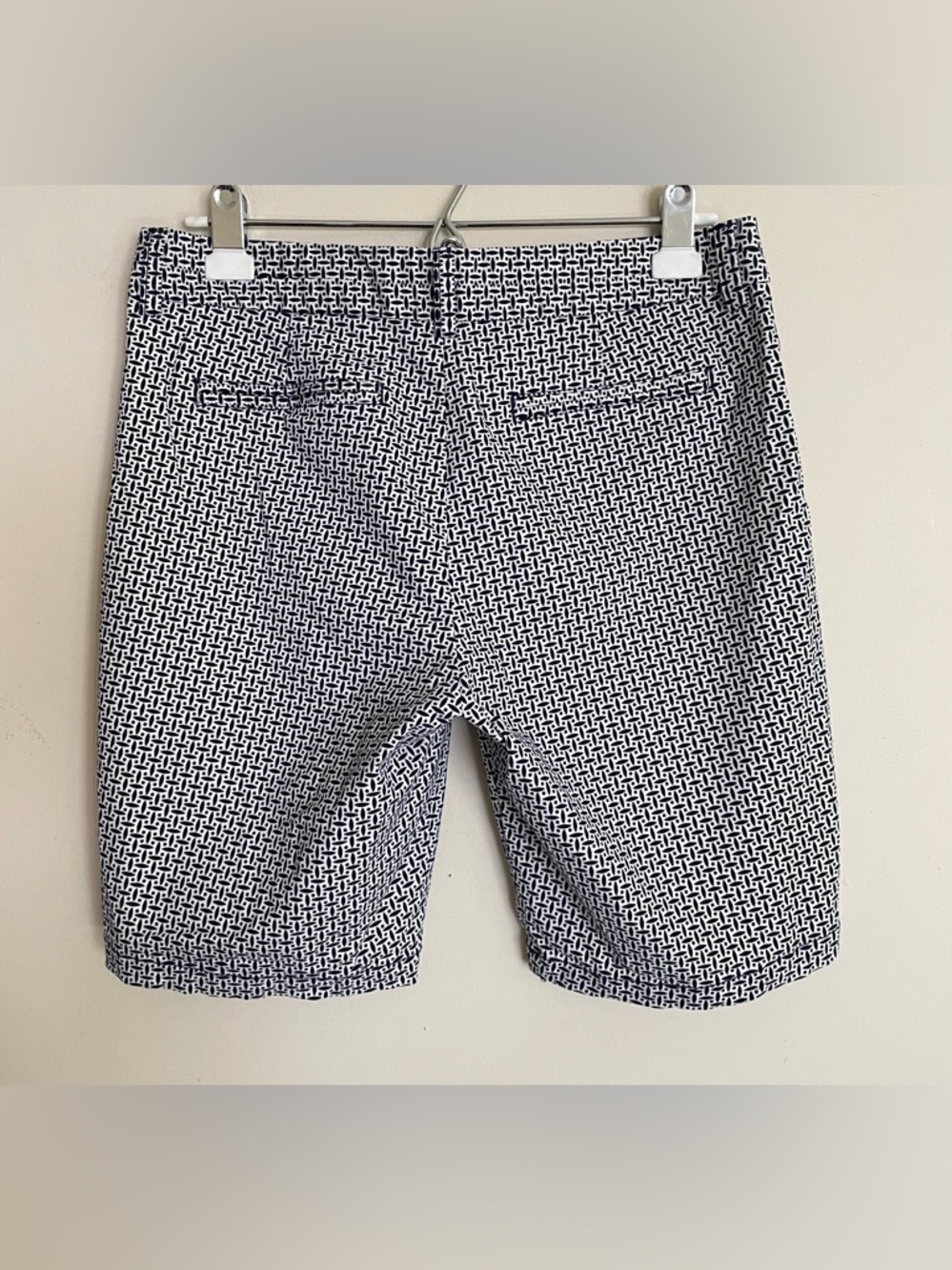 Gap New City Navy Blue and White Bermuda Shorts - Picture 2 of 5